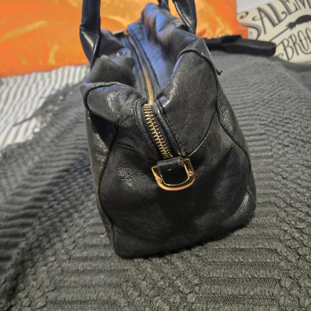 Tory Burch Black Leather Boston Style Satchel Tote Bag